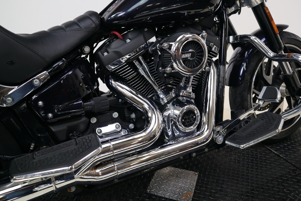 Sport Glide FLSB M8. Milwaukee Eight, 2019