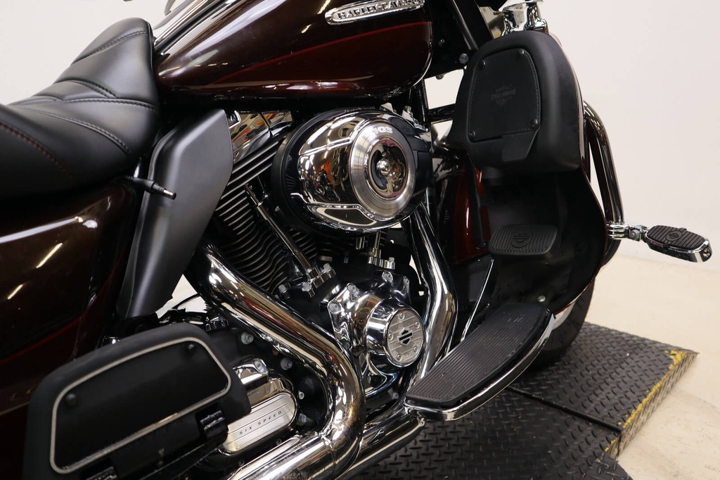 Electra Glide Ultra Classic  Limited FLHTK 103, 2011