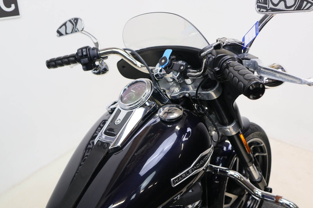 Sport Glide FLSB M8. Milwaukee Eight, 2019