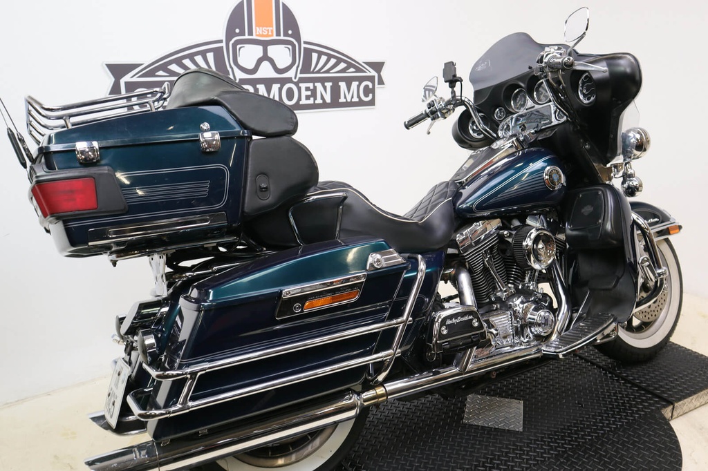 Electra Glide Ultra Classic FLHTCUI, 2002