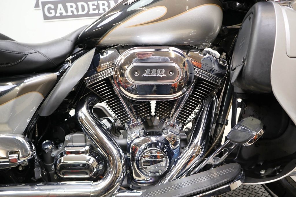 Electra Glide Ultra Classic CVO 110/1800 FLHTCUSE8, 2013