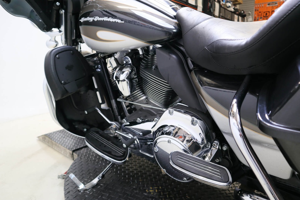 Electra Glide Ultra Classic CVO 110/1800 FLHTCUSE8, 2013