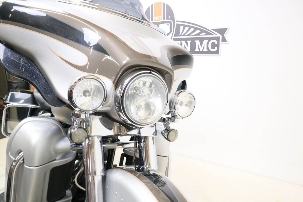 Electra Glide Ultra Classic CVO 110/1800 FLHTCUSE8, 2013