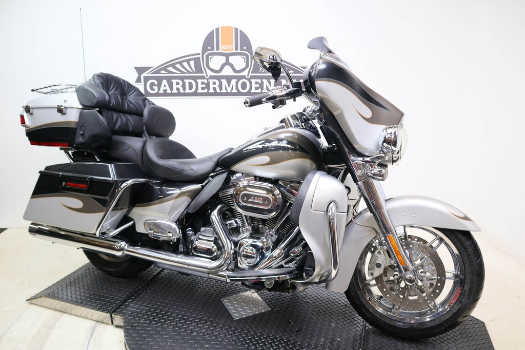 Electra Glide Ultra Classic CVO 110/1800 FLHTCUSE8, 2013