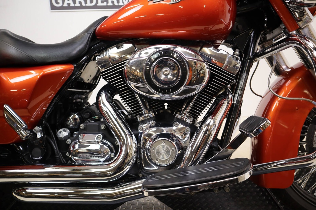 Street Glide FLHX, 2011