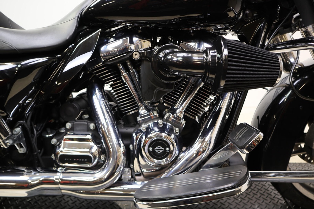 Street Glide FLHX 107 M8, 2020