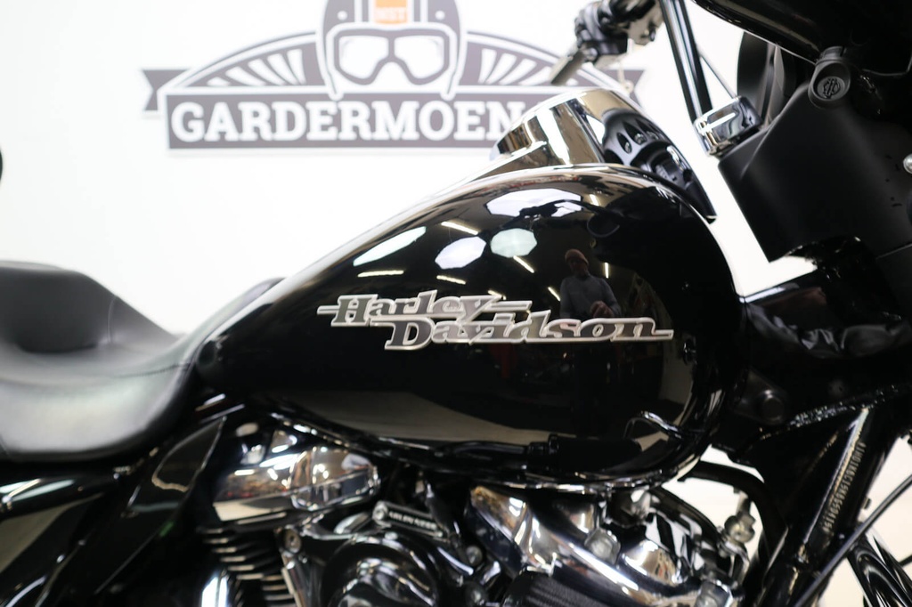 Street Glide FLHX 107 M8, 2020