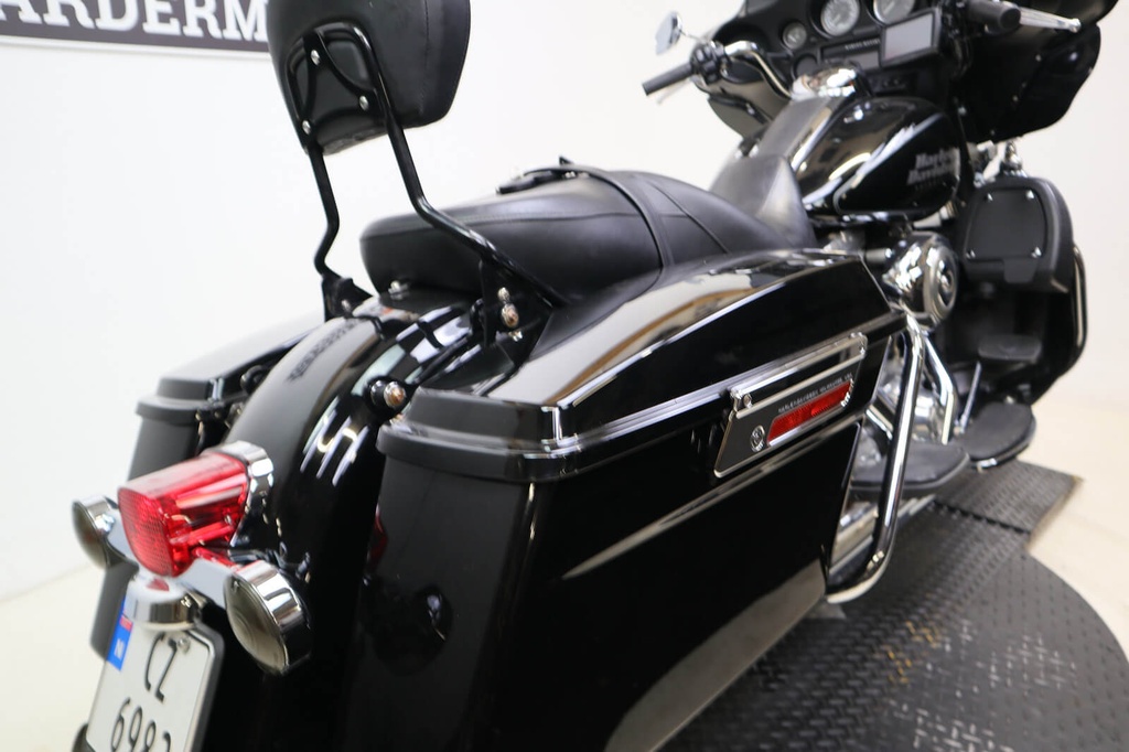 Elektra Glide FLHT / Street Glide FLHX, 2009