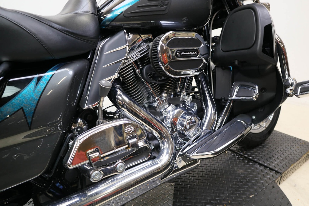 Ultra Classic Limited CVO FLHTKSE. 110/1800, 2015