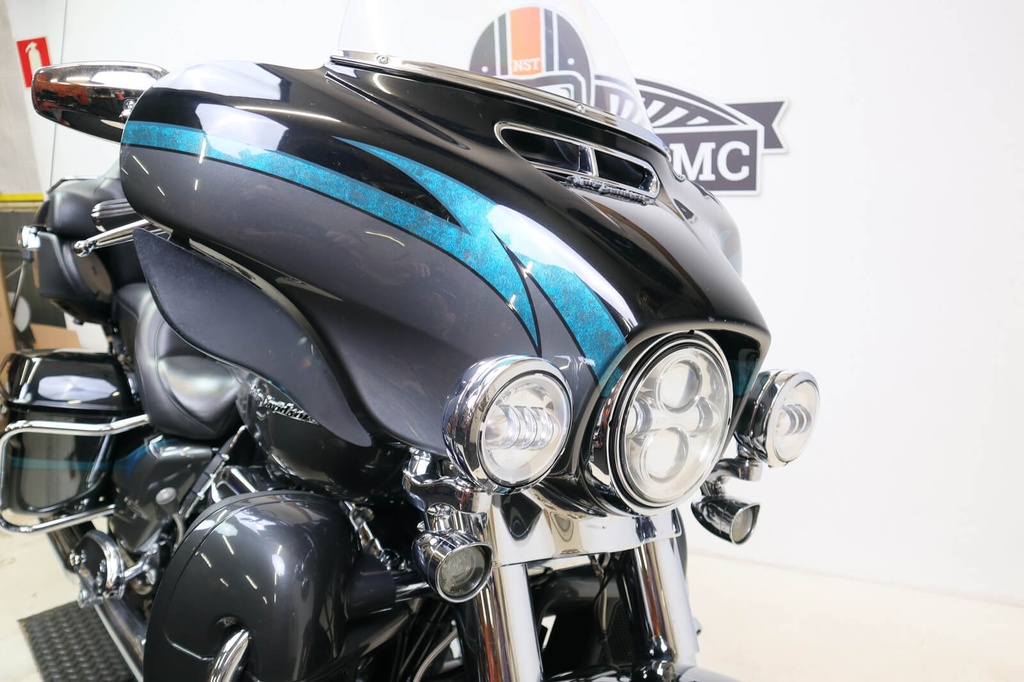 Ultra Classic Limited CVO FLHTKSE. 110/1800, 2015