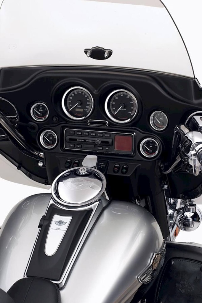 Radio Trim Bezel, Chrome