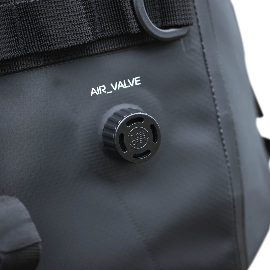 Aqua Pro T-30 Roll Bag, Black