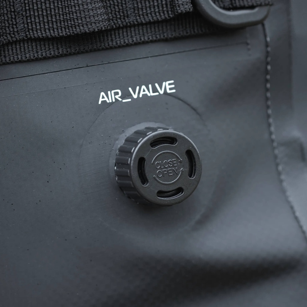 Aqua Pro D-50 Duffle Bag, Black