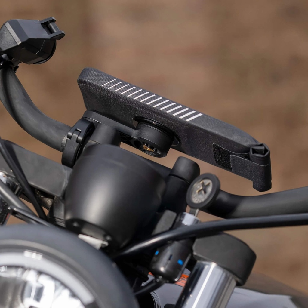 Universal Case Moto Bundle
