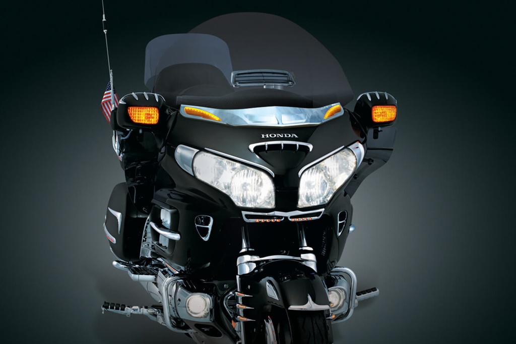Windshield Trim with Turn Signal Accents for GL1800