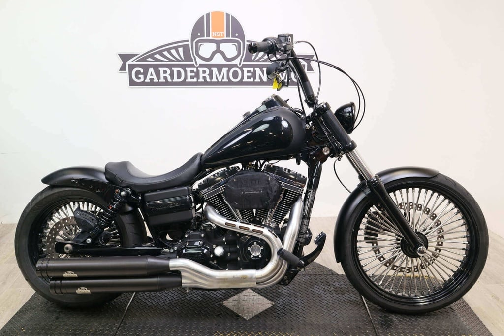 Dyna Wide Glide, 2011