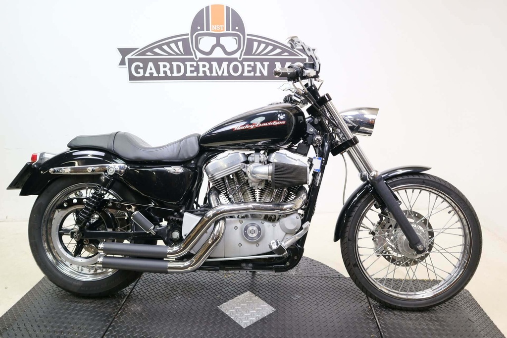 Sportster Custom, 2004