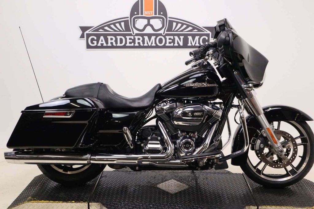 Street Glide 107, 2017