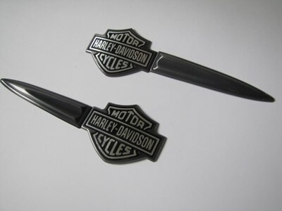 [62318-08] Tank Medallion, Left, Bar &amp; Shield, FXDF