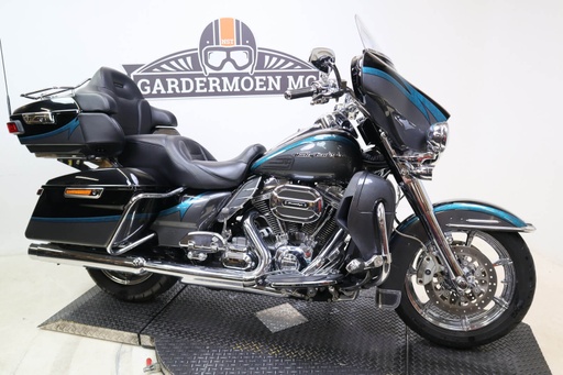 [MC1327] Ultra Classic Limited CVO FLHTKSE. 110/1800, 2015
