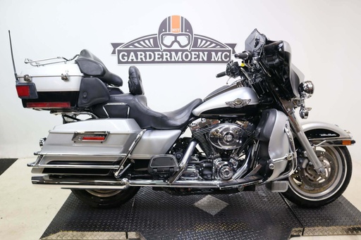 [MC1417] Electra Glide Ultra Classic, 2003