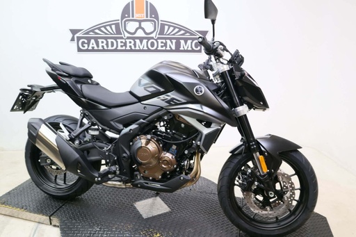 [MC1647] 625 R, 2025